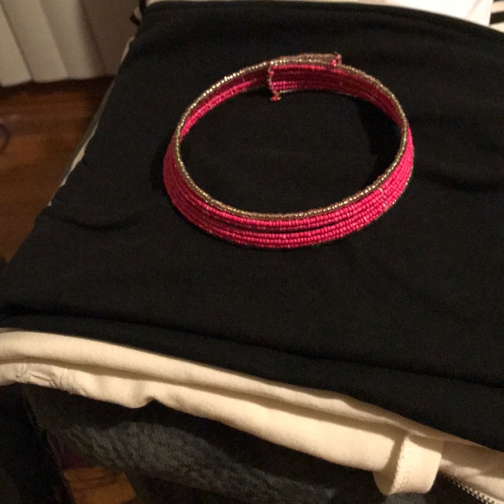 Pink chocker